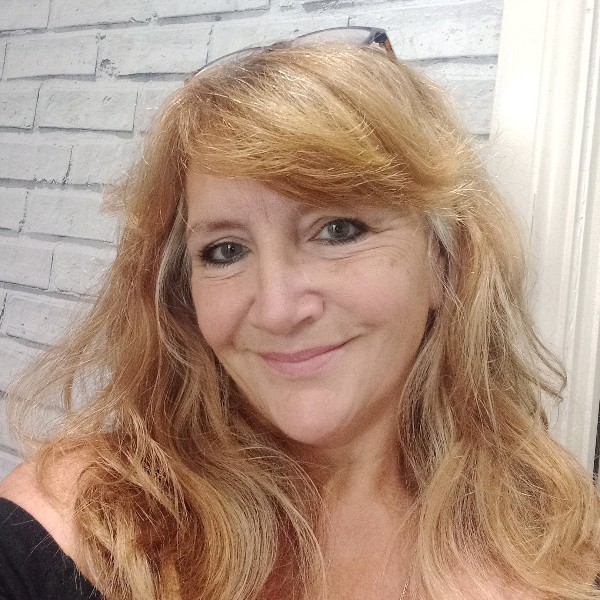Vicky Emerton - Salon Owner - Evolution Hair Salon | LinkedIn