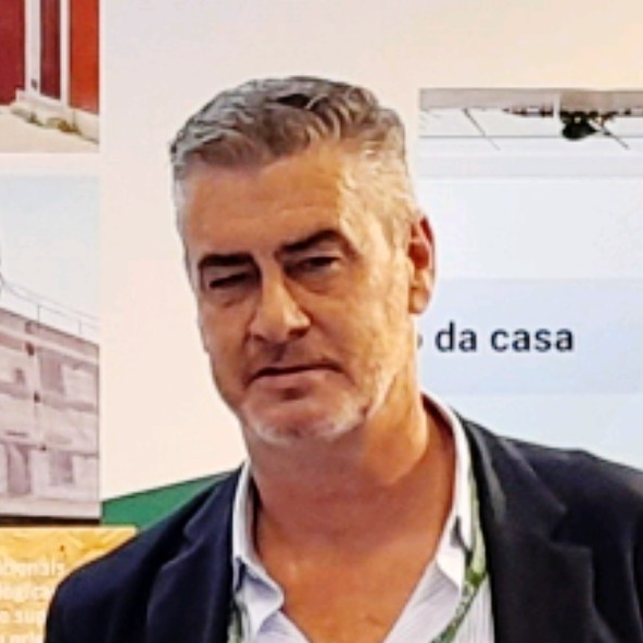 Paulo Brás - Dpt técnico comercial e gestão empreitadas - Diera -  Revestimentos, Colas e Tintas, Lda.