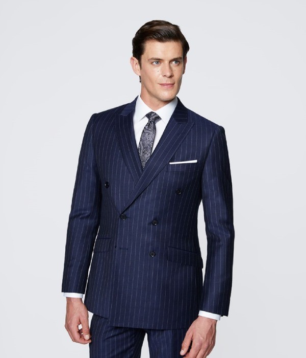 DOUBLE-BREASTED SUIT STYLING TIPS