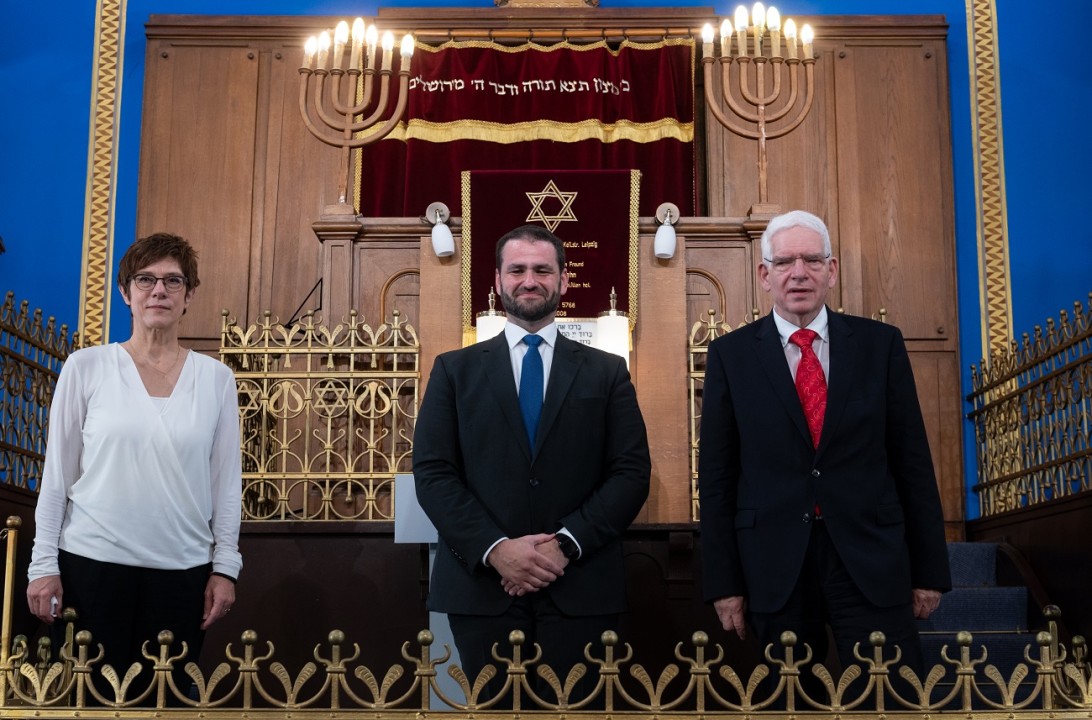 A New Rabbi for the German Army – Not What the Jews Need