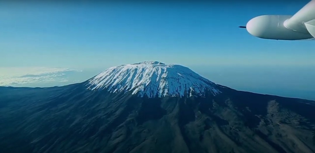 10 Features you will see on a Mt. Kilimanjaro Scenic Flight...