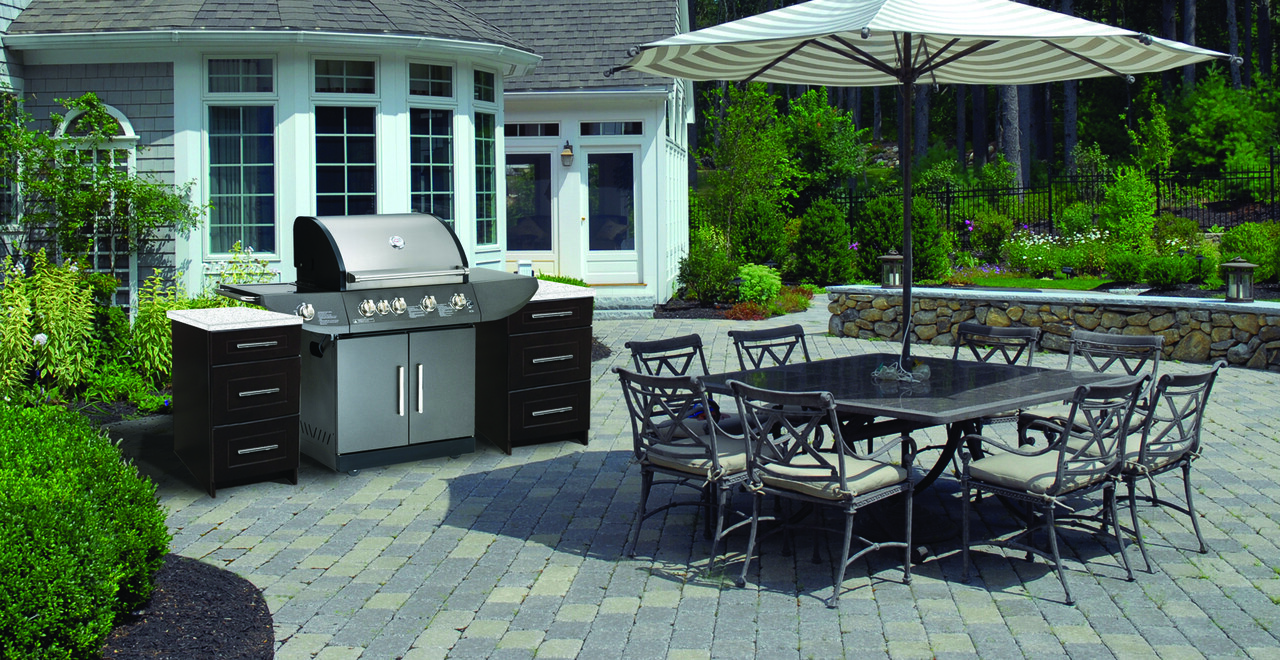 How to Choose Outdoor Cabinetry That Matches Your Patio