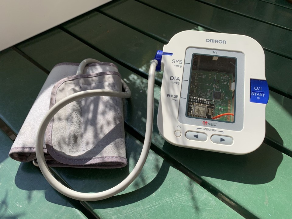Hacking blood pressure monitor from 2000
