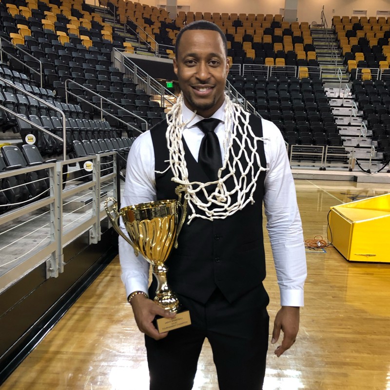 Alfred Williams, Jr - Head Men's Basketball Coach - Xavier University of  Louisiana | LinkedIn