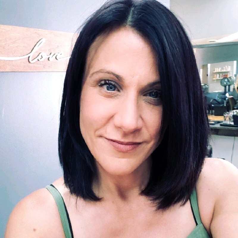 Gwen Kumhyr - Hairstylist/Owner - BOLD Hair Boutique | LinkedIn