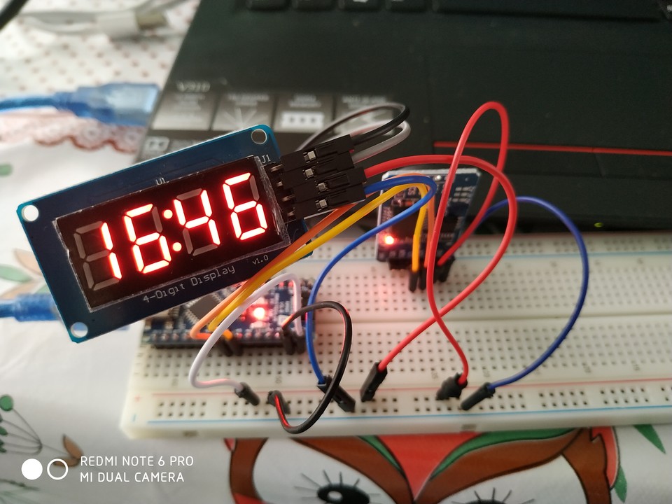 pavo persona marido Proyectos didácticos con Arduino (simple reloj RTC con display 4 dígitos x7  segmentos)