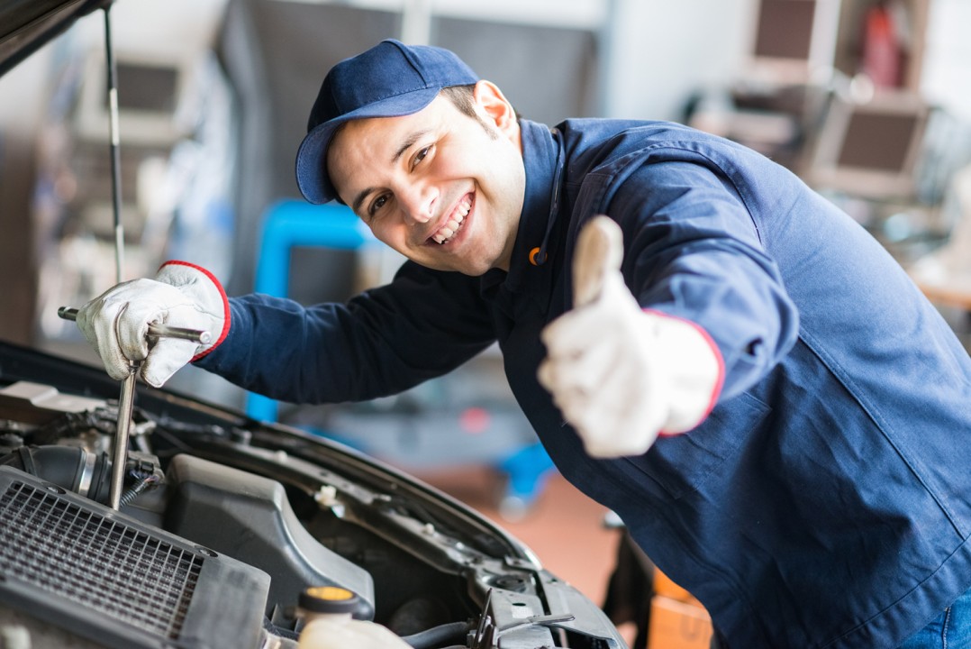 Automotive Technicians and Mechanics 'Dream Job'​ Career Worth Over $100,000+ Per Year in 2020 / 2021