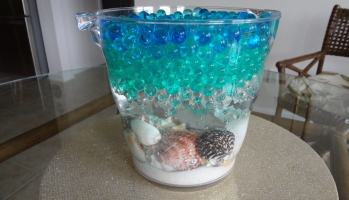 Learn to make this beautiful centerpiece using Magic Water Beads.