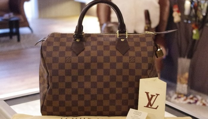 7 Ways to Spot a Fake Louis Vuitton Speedy – Sabrina's Closet