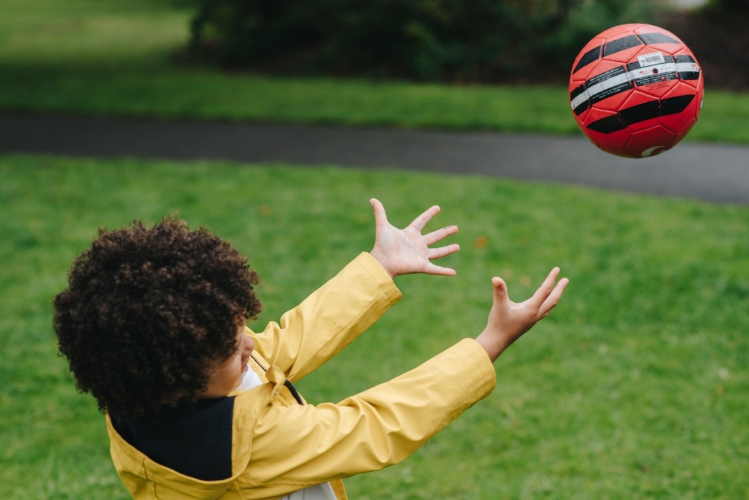 If your kid can t catch a ball it s undermining their confidence If your kid can t catch a ball it s undermining their confidence