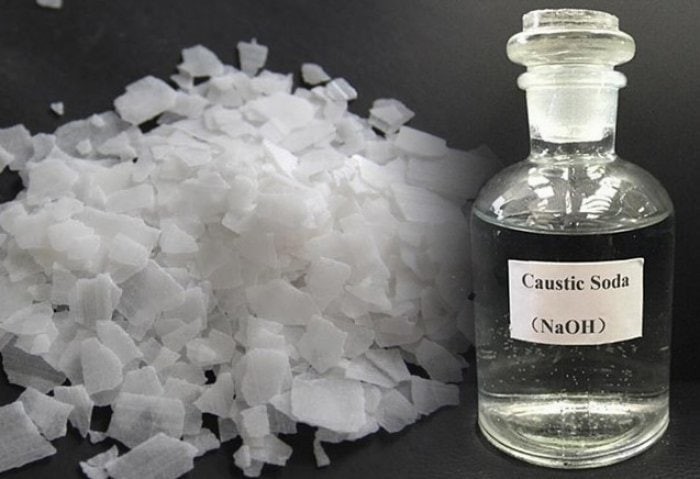 Хлорный раствор гидроксида натрия. Гидроксид натрия каустическая сода. Сода каустическая NAOH. Гидроксид натрия это щелочь. Гидроксид натрия NAOH каустическая сода.