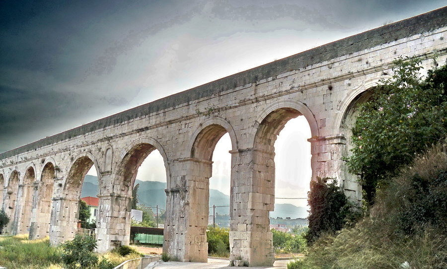 What can we learn from a Roman Aqueduct?