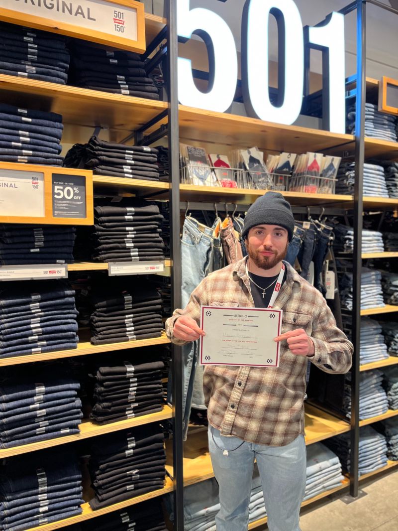 Darrell Nobrega - Multi Store Manager, Levi's and Levi's Clearance store -  Levi Strauss & Co. | LinkedIn