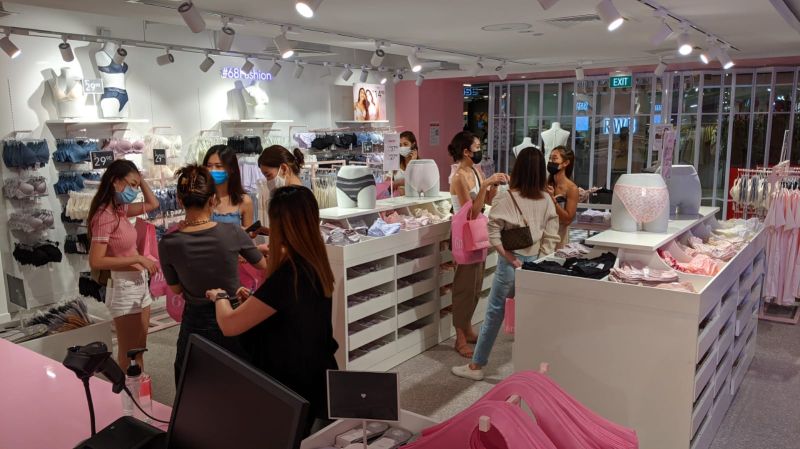 Paulino M. on LinkedIn: Yesterday we opened our 10th store in Singapore, in  Plaza Singapura. 30…