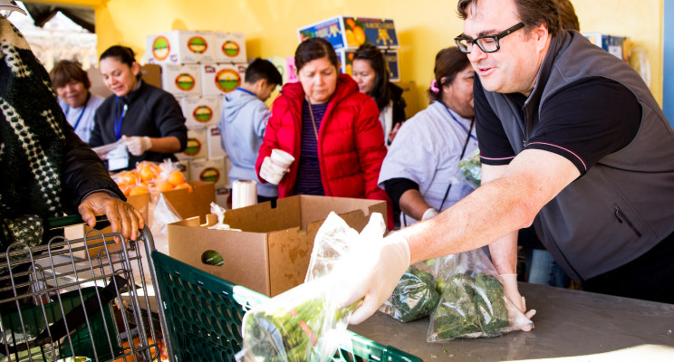 End Hunger in Silicon Valley with Second
Harvest Food Bank