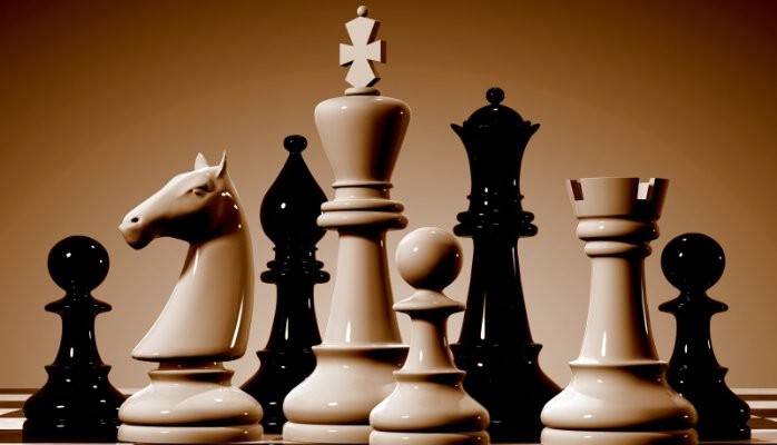 Jogando xadrez online estudando como jogar xadrez online