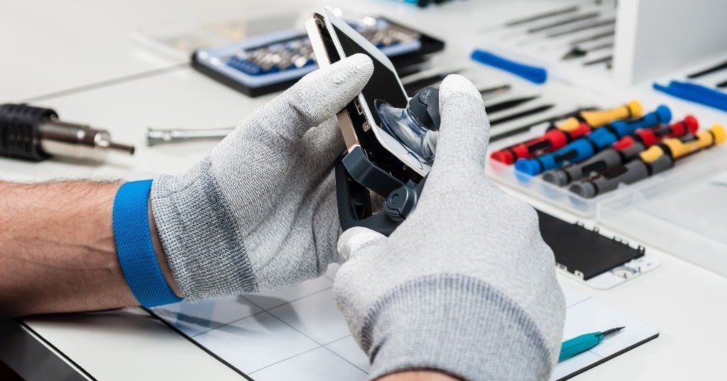 How to easily get good jobs after completing your mobile repairing Training  in 2019?