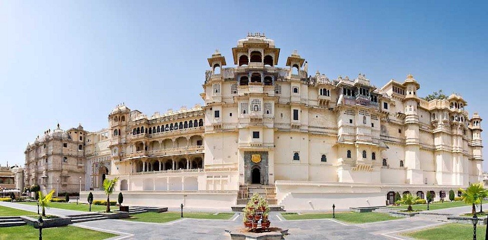 Royal King of City Palace Fort in Udaipur – Maharana Udai Singh II