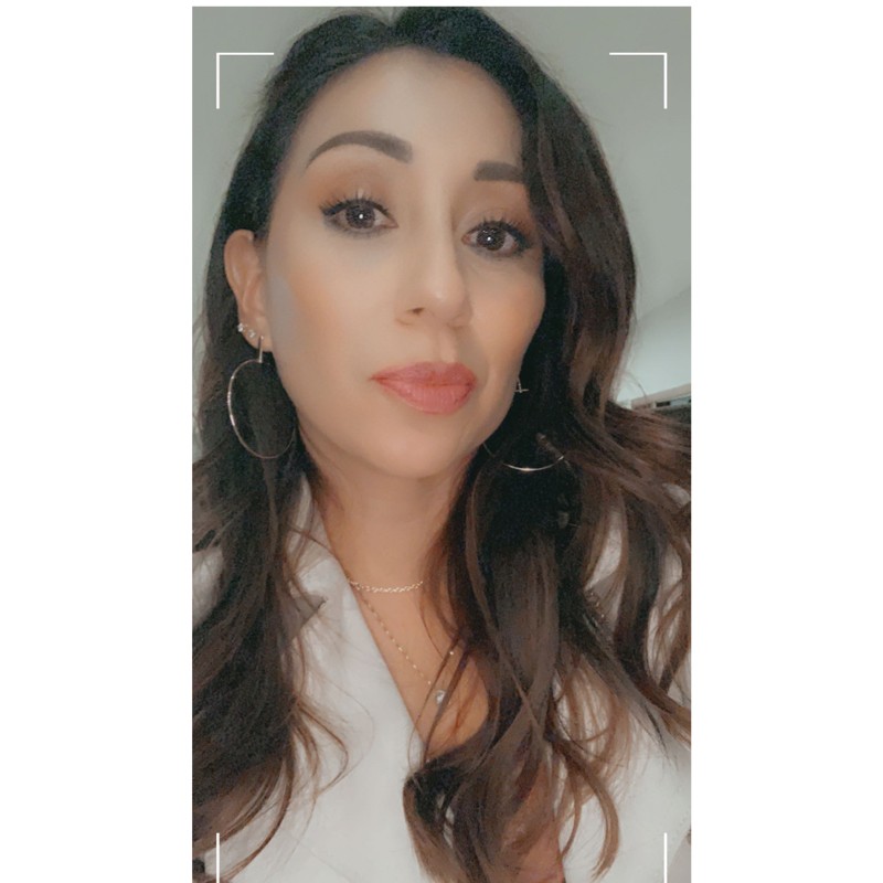 Jessica Lopez - Store Manager - Sunglass Hut | LinkedIn