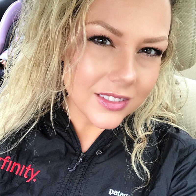 Tiffany Acosta - Retail Sales Executive - Comcast | LinkedIn