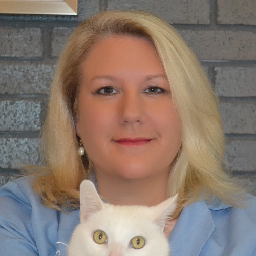 Lorna McLeod DVM - Company Owner - ANIMAL HEALTH AND WELLNESS VETERINARY  OFFICE PLLC | LinkedIn