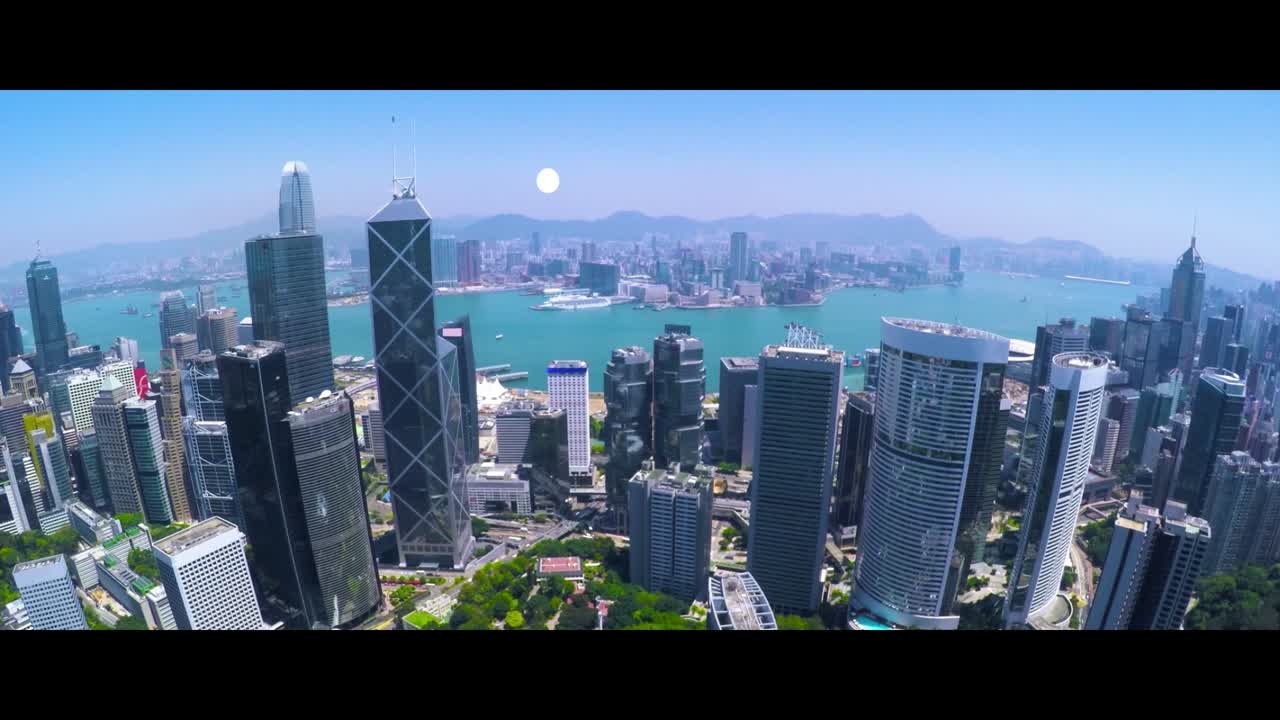 Rediscover a world of business opportunities in Hong Kong. With a year-round calendar of MICE events, including some of the world’s premier trade fairs at top-notch convention and exhibition venues in the heart of Asia, the city is ready to welcome traders, entrepreneurs and thought leaders from around the globe to say “Hello Hong Kong!”  Courtesy of Hong Kong Tourism Board and Meetings & Exhibitions Hong Kong (MEHK)   #hongkong #brandhongkong #asiasworldcity #financialservices #helloHK