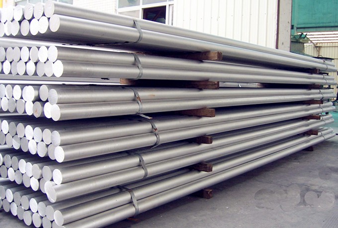 Which is better, high carbon steel or aluminum alloy?