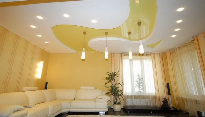 Advantages and peculiarities of stretch ceilings