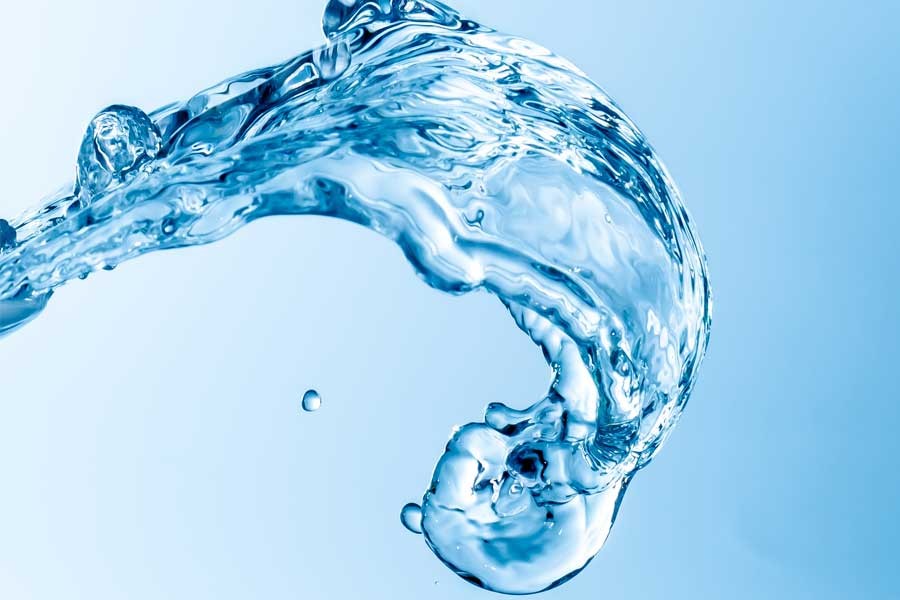 Acqua alcalina ionizzata, tutti i benefici: acqua rivoluzionaria