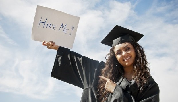 How to Write a Fresh Graduate Resume (With Tips & Examples)