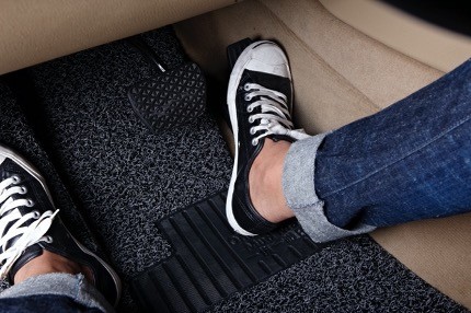 5 Major Reasons Why You Need A Good Car Floor Mat