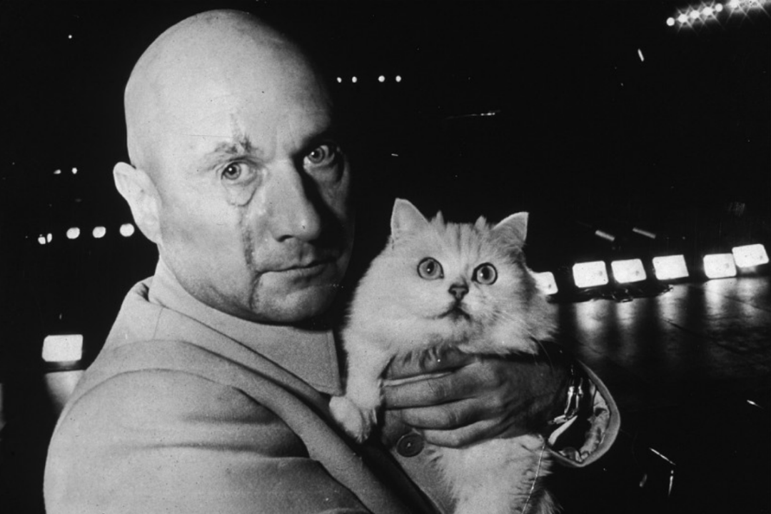 The James Bond Movie Encyclopedia remembers the brilliant English character actor Donald Pleasence on the anniversary of his birth in 1919.