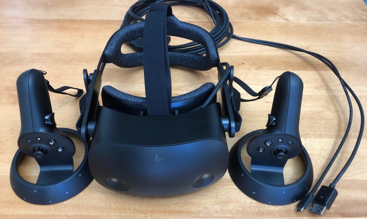 HP's Reverb G2 is the ultimate headset for sim racing in VR - CNET