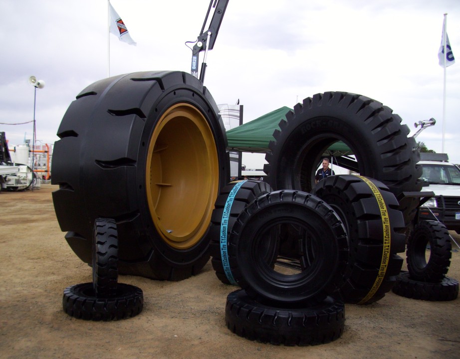 TY Cushion Tire – The Best Solid Tires for Electric Heavy Equipment