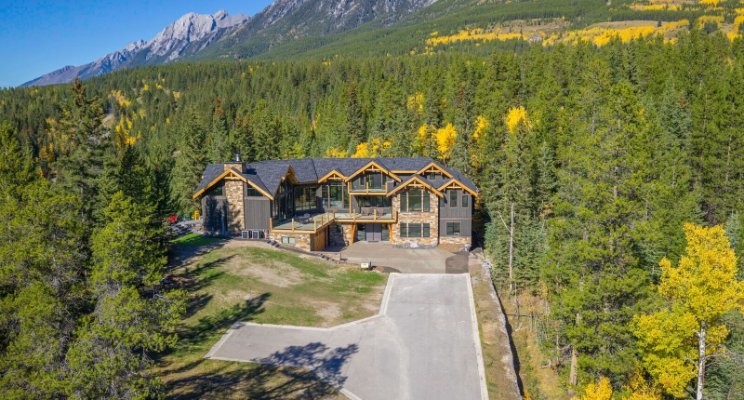 Canmore home sells for 2nd highest price ever at $3.825 million