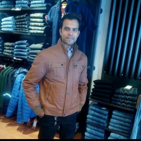 Manish Malviya - Reatil Store Manager - Saundh | LinkedIn