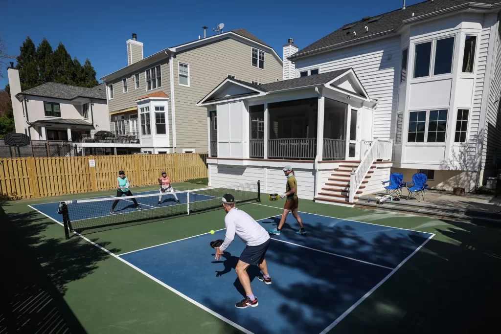 HOW TO POUR CONCRETE FOR A PICKLEBALL COURT? HOW TO POUR CONCRETE FOR A PICKLEBALL COURT?