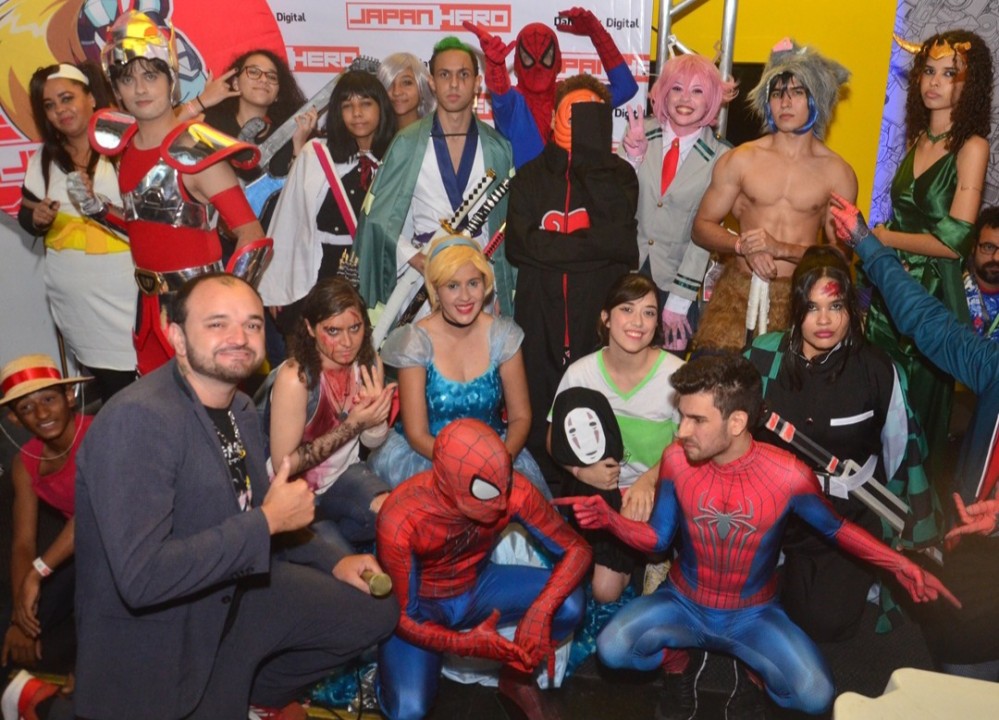 Dublador, cosplay e games são as principais atrações de evento geek em Duque de Caxias
