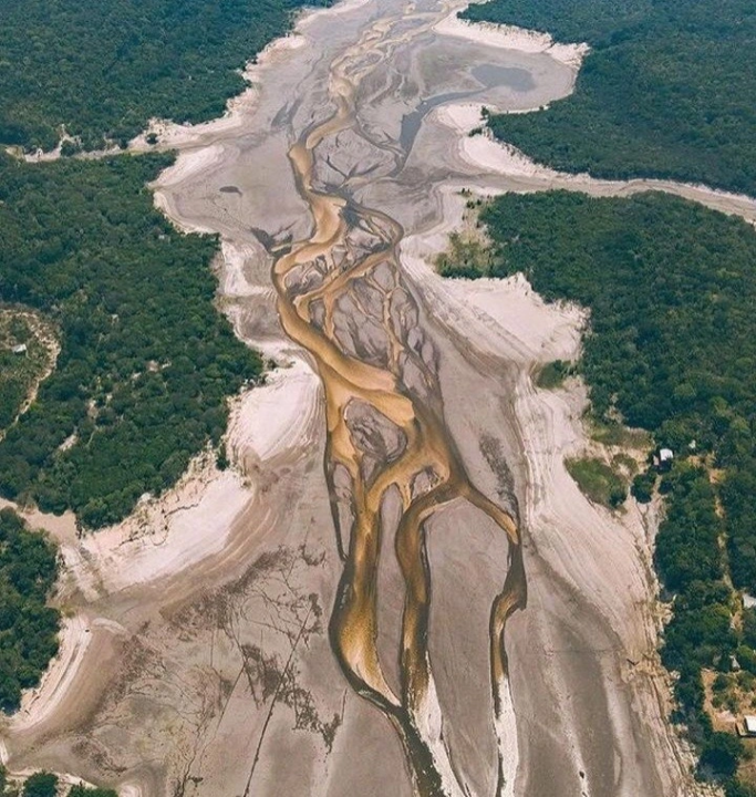 A Amazônia, Seca, "Barrancas de Terras caídas" , Cheias e Assoreamento !