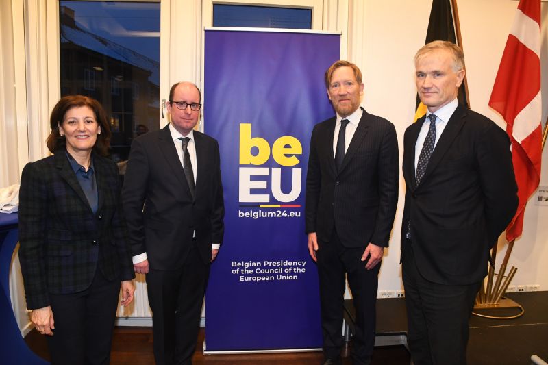 PHOTO: HASSE FERROLD