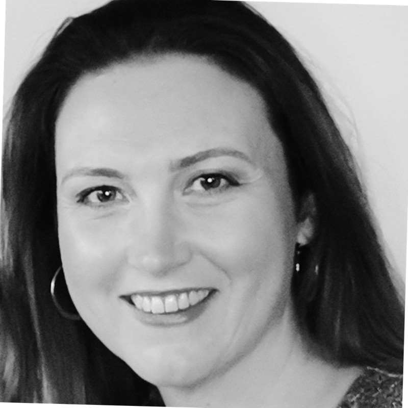 Julie Crom - Senior Manager Sales EMEA - KITCHENAID EUROPA INC |
