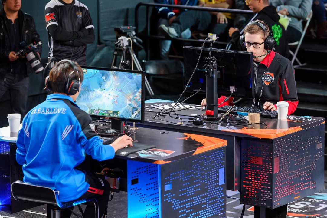 the psychology of esports a systematic literature review