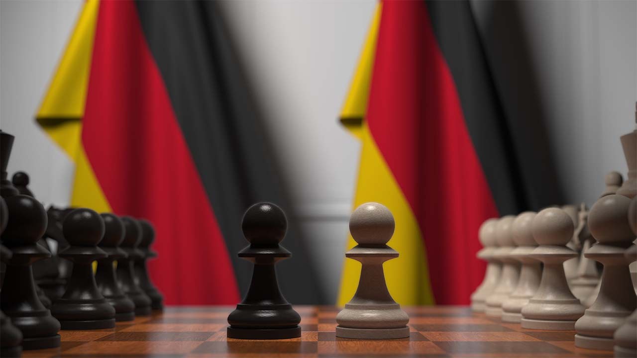 Chess-Inspired German Lexicon: A Toolkit for Business