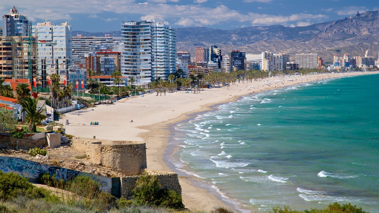  7 reasons why you must visit 
              Alicante - Spain