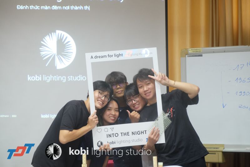 Kobi Lighting Studio Linkedin