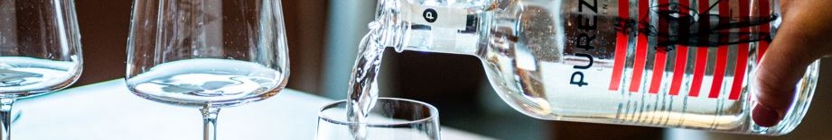 Bouteille d'eau en verre pour la restauration · Purezza