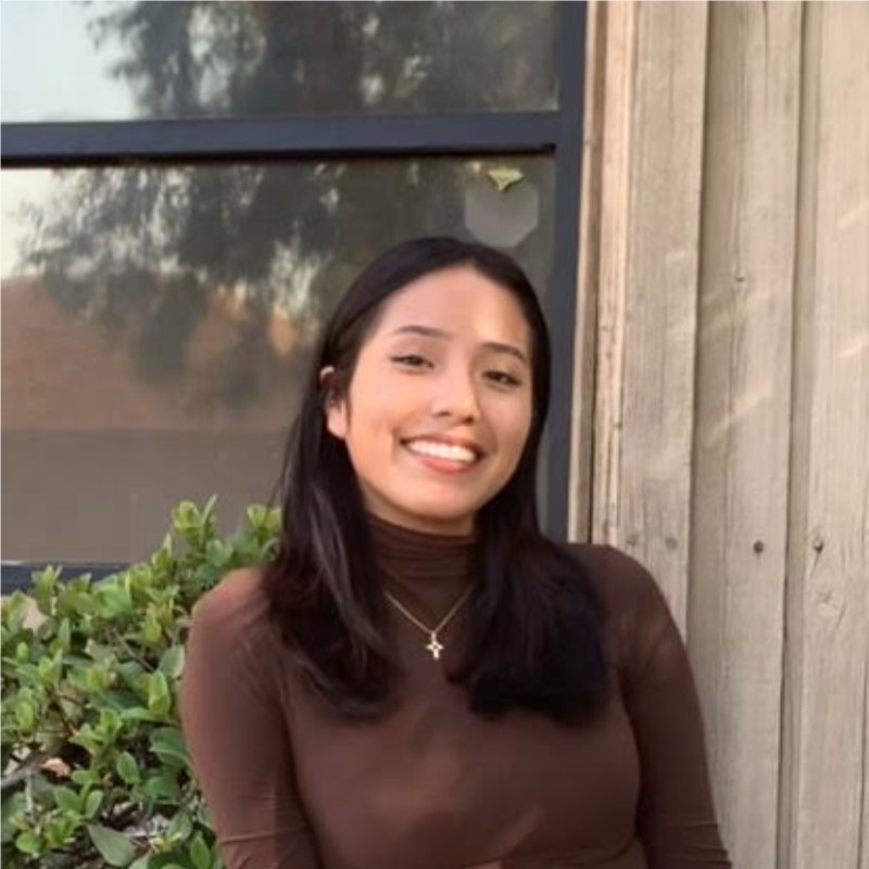 Yasmine Flores - Outreach Specialist - Reach Out | LinkedIn