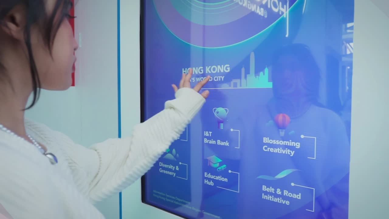 The #ImmersiveHongKong exhibition is just days away from opening at Pavilion Bukit Jalil in Kuala Lumpur (Mar 3 – 10)! This extraordinary interactive #ArtTech experience showcases the best attractions of Hong Kong, including the astonishing diversity of nature, the world’s leading financial centre, a blossoming cultural hub, and much more! Take a sneak peek at the highlights, and get ready to be WOWed!  Learn more: https://lnkd.in/g_nUGrdx Thanks to Pavilion Bukit Jalil  #hongkong #brandhongkong #asiasworldcity #immersivehongkong #arttech #Malaysia #KualaLumpur #exhibition