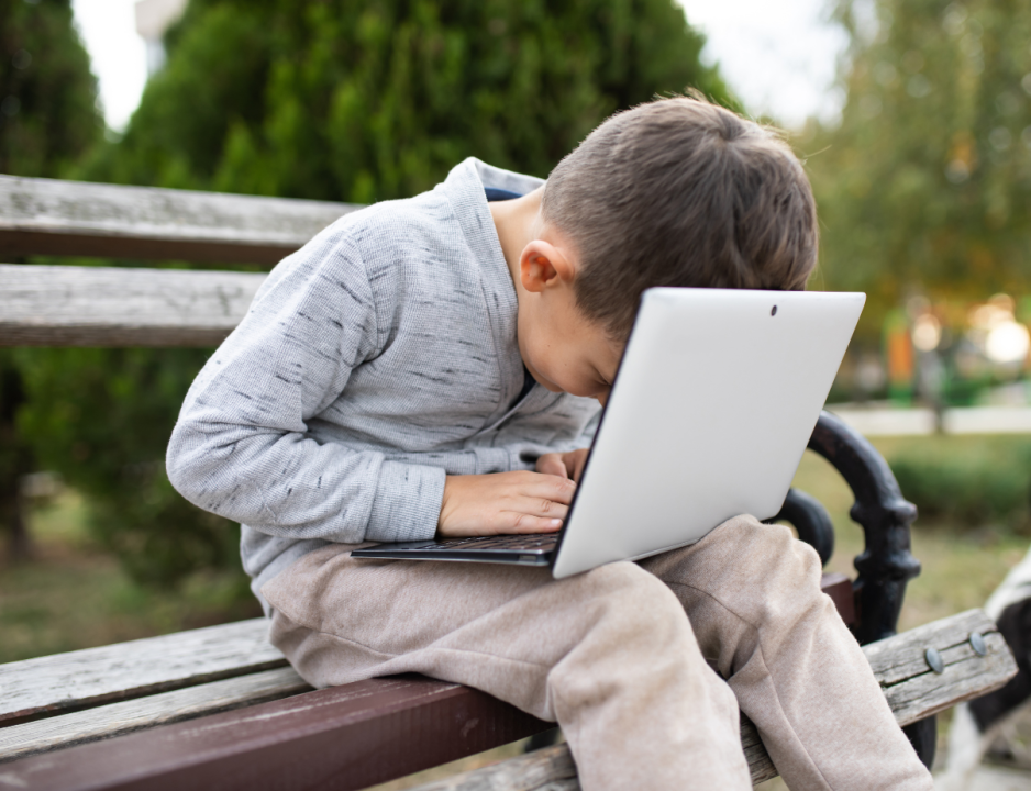 The Digital Slump: How Poor Posture and Mobile Devices Impact Our