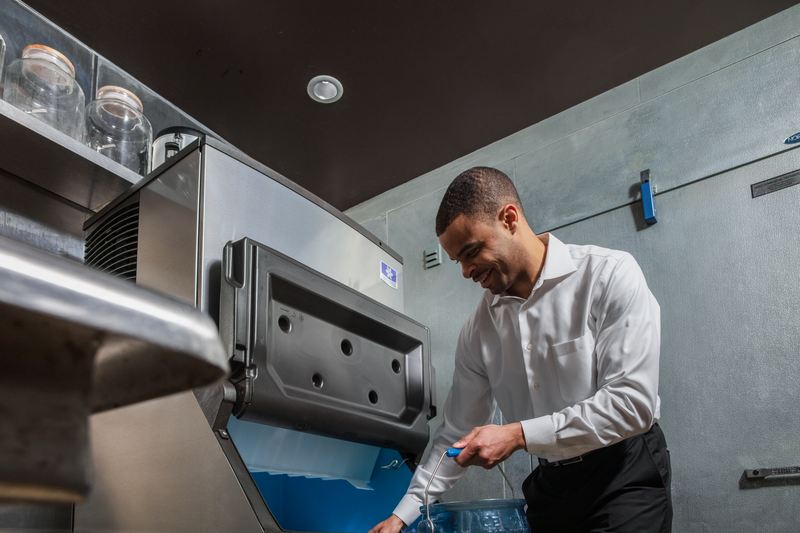 Commercial ice machines for hotels